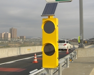ソーラー式LED標識
